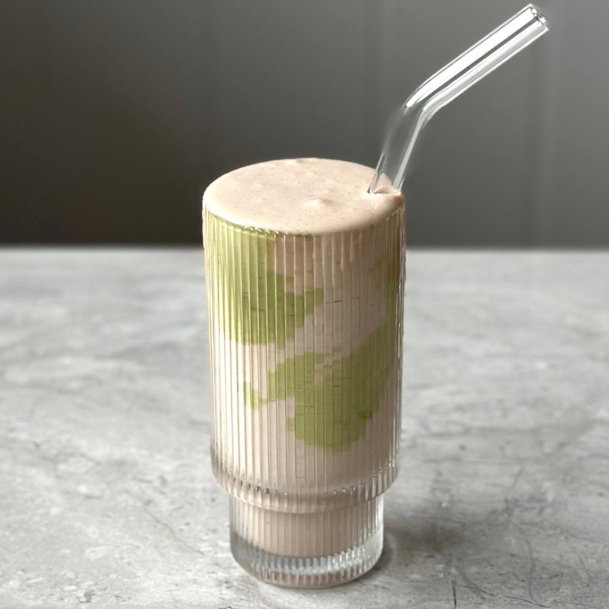 Strawberry Matcha Smoothie with Banana