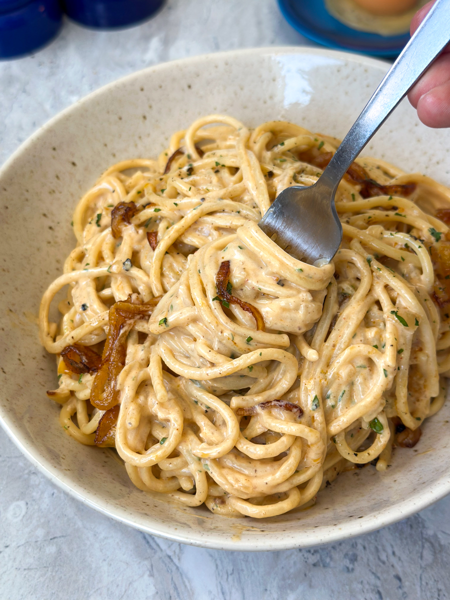caramelized onion pasta