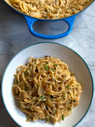 caramelized onion pasta