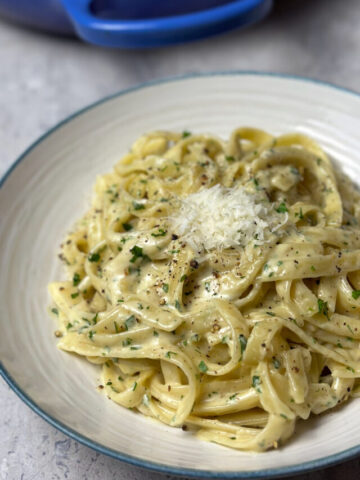 Easy Creamy Fettuccine Alfredo Pasta Recipe