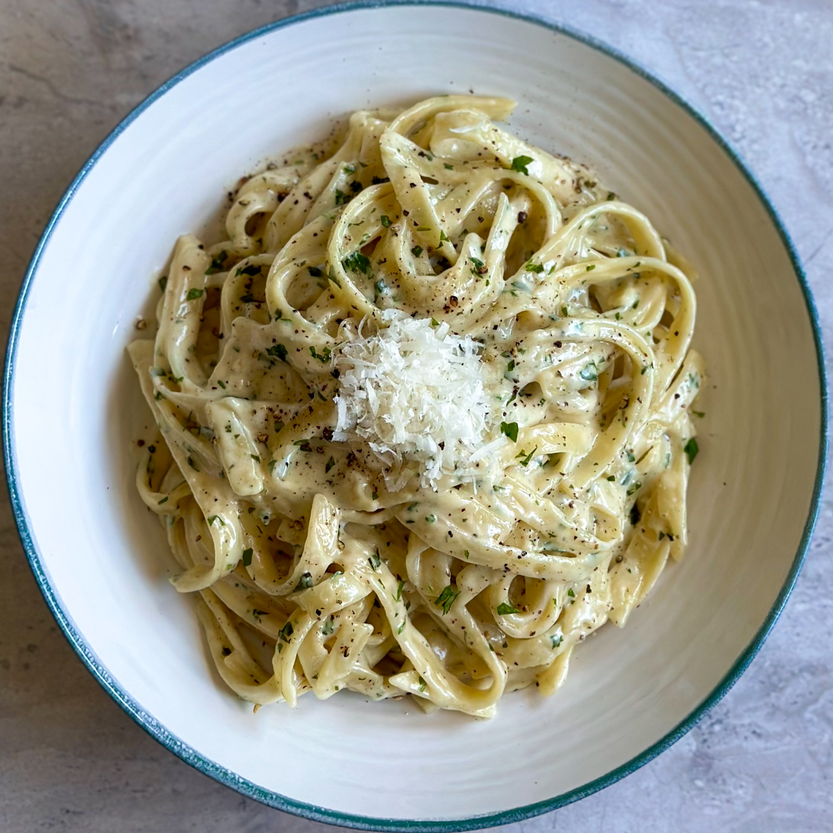 Easy Creamy Fettuccine Alfredo Pasta Recipe