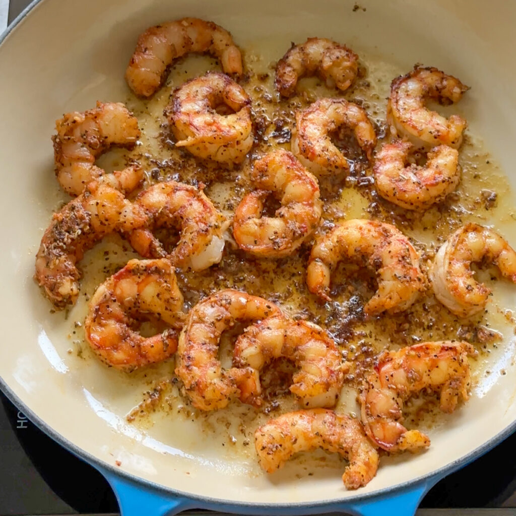 Easy Creamy Shrimp Linguine Recipe (with Garlic) - Maja's Recipes