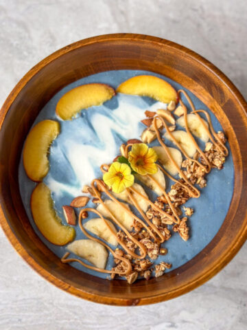 cropped-blue-vanilla-smoothie-bowl-2.jpg
