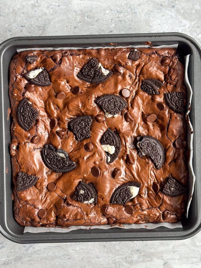 Ultimate Fudgy Oreo Brownies – Easy & Decadent!