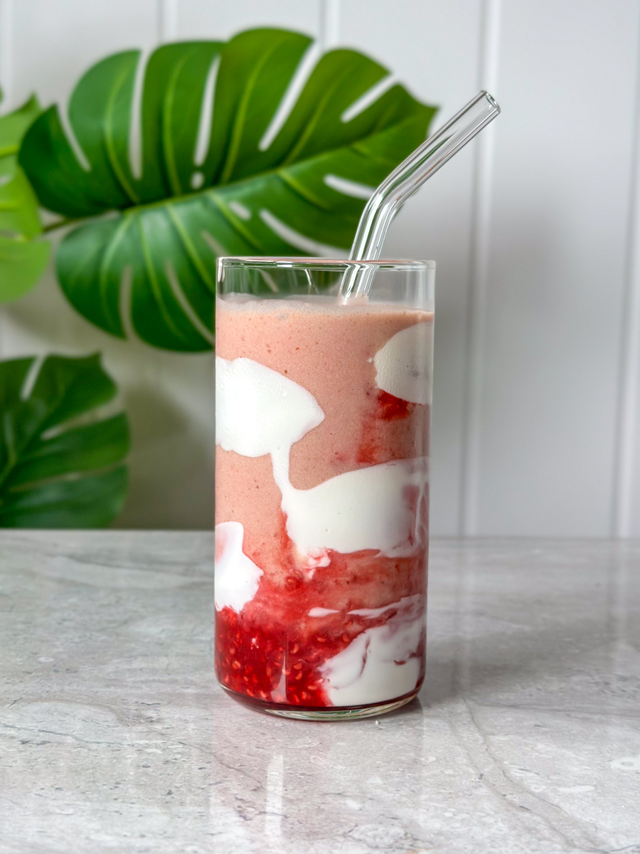 Hailey Bieber's Viral Simple Smoothie Recipe (Erewhon) - Maja's