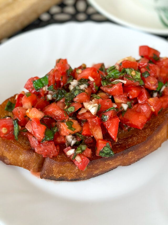 Quick & Easy Bruschetta Toast: The Perfect Appetizer!