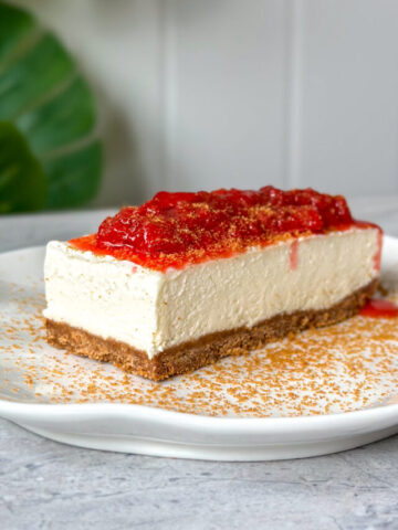 cropped-strawberry-cheesecake-bars-5.jpg