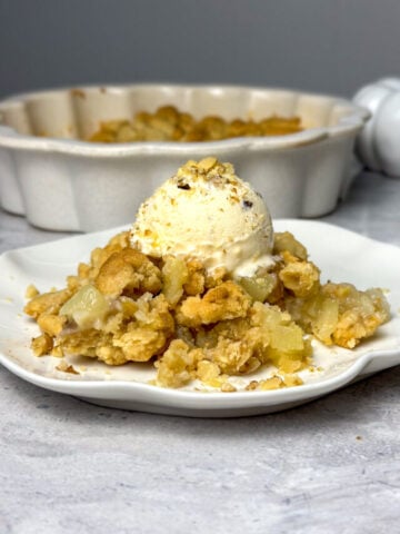 cropped-Pear-crumble-recipe.jpg