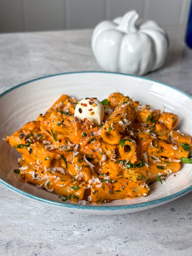Best Tomato Garlic Pasta  – Creamy & Delicious!