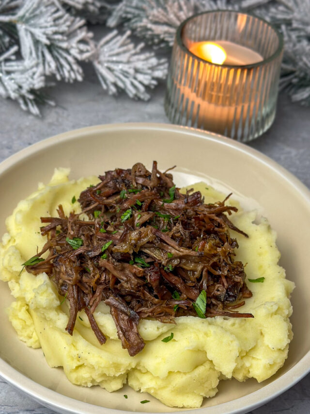 Easy Chuck Roast Recipe –  Tender & Flavorful!