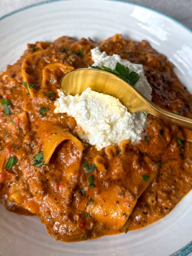 Lasagna Soup Recipe – Easy & Creamy!