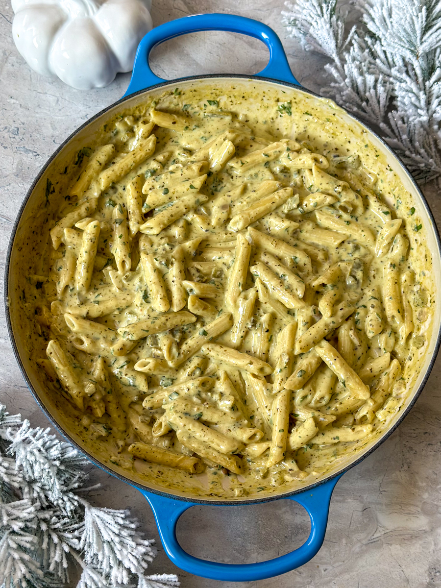 pasta with creamy pesto sauce