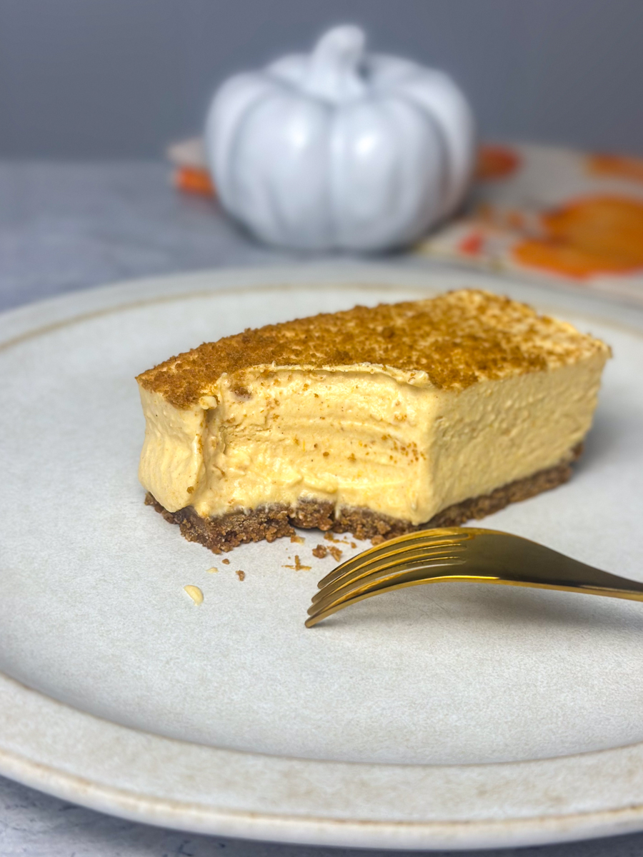 Pumpkin Cheesecake Cake (Best Easy Recipe) Maja's Recipes