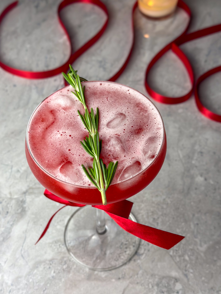 HOLIDAY CRANBERRY MOCKTAIL