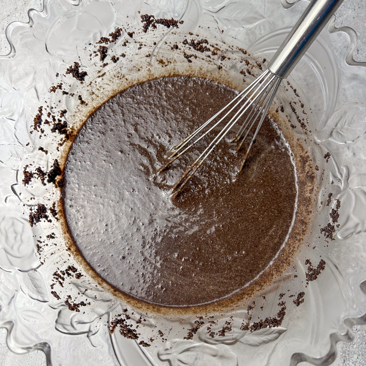 Mix oreo crumbs, baking powder & milk!