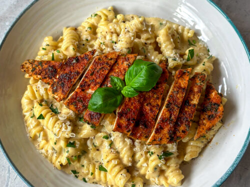The Best Creamy Chicken and Pasta (Easy Recipe)