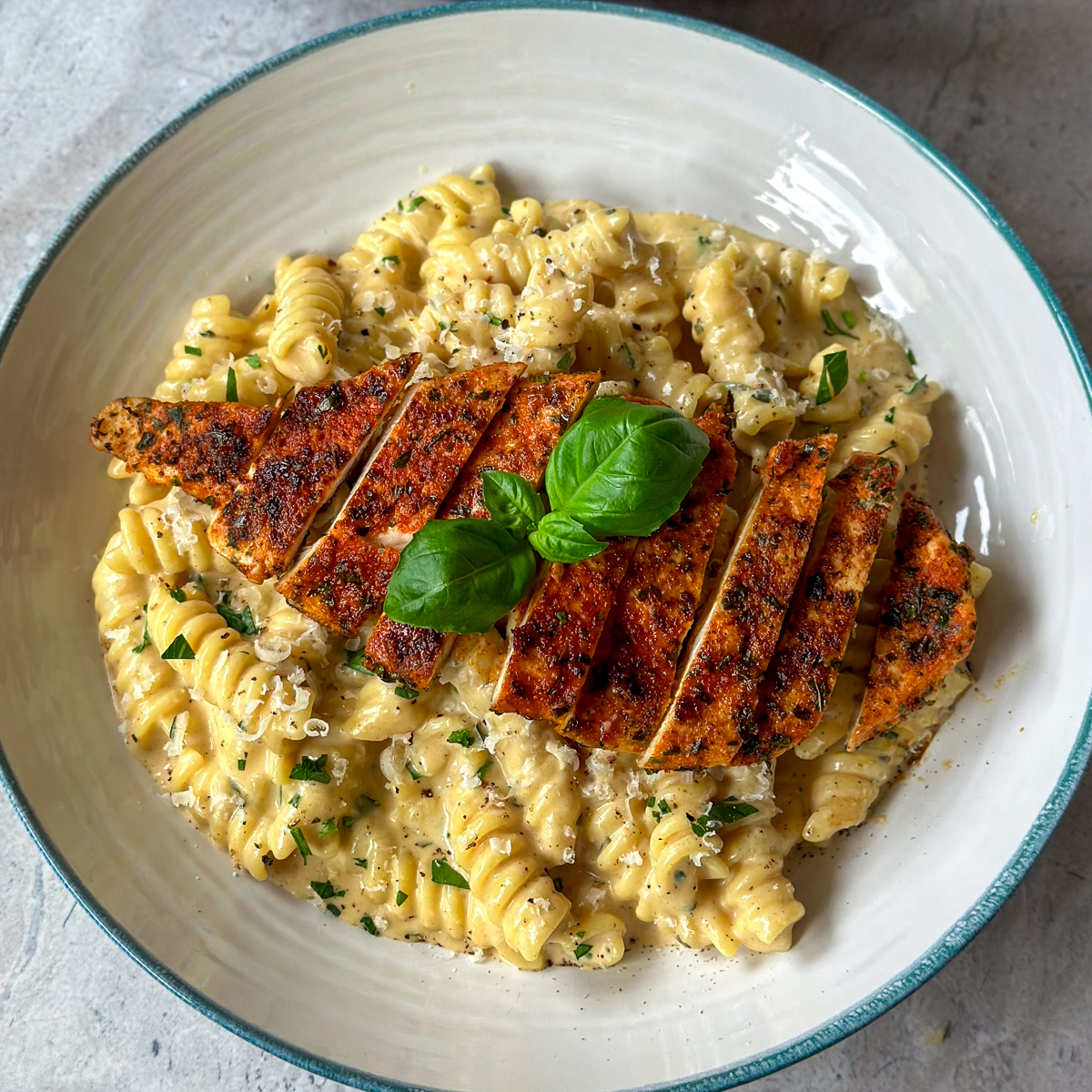 chicken-garlic-parmesan-pasta