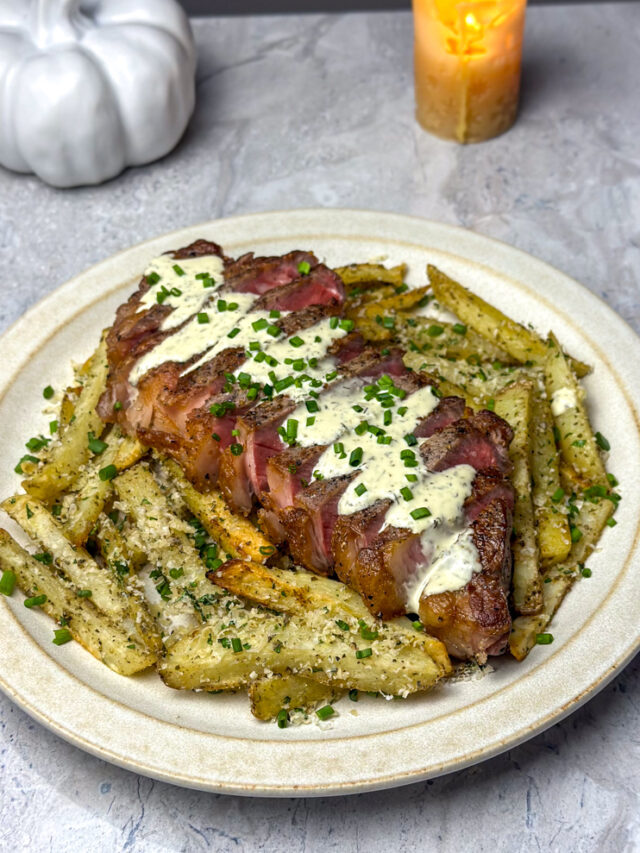 Easy Garlic Parmesan Steak Fries Recipe (oven baked) – Juicy & Tender!