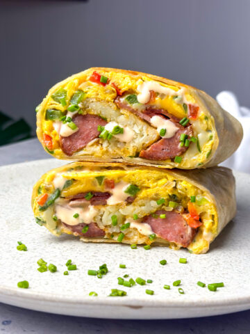 Easy Breakfast Burritos for Meal Prep (freezer-friendly) - Maja's Recipes
