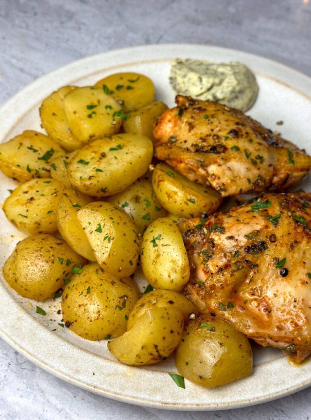 roasted mediterranean chicken thighs