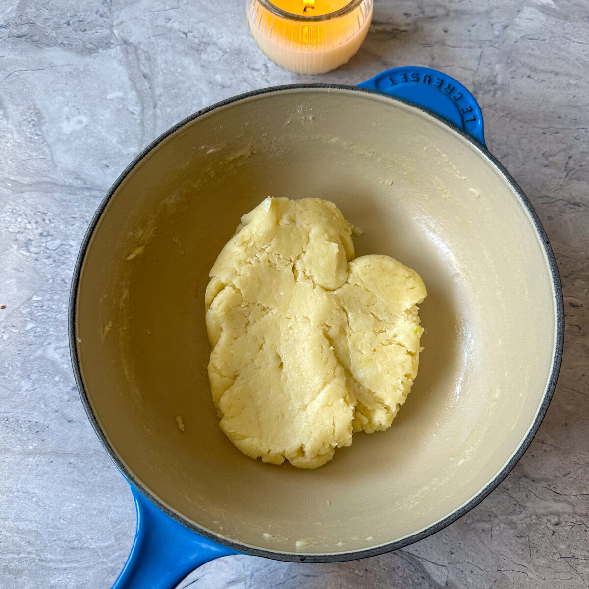 First make the garlic butter dough!