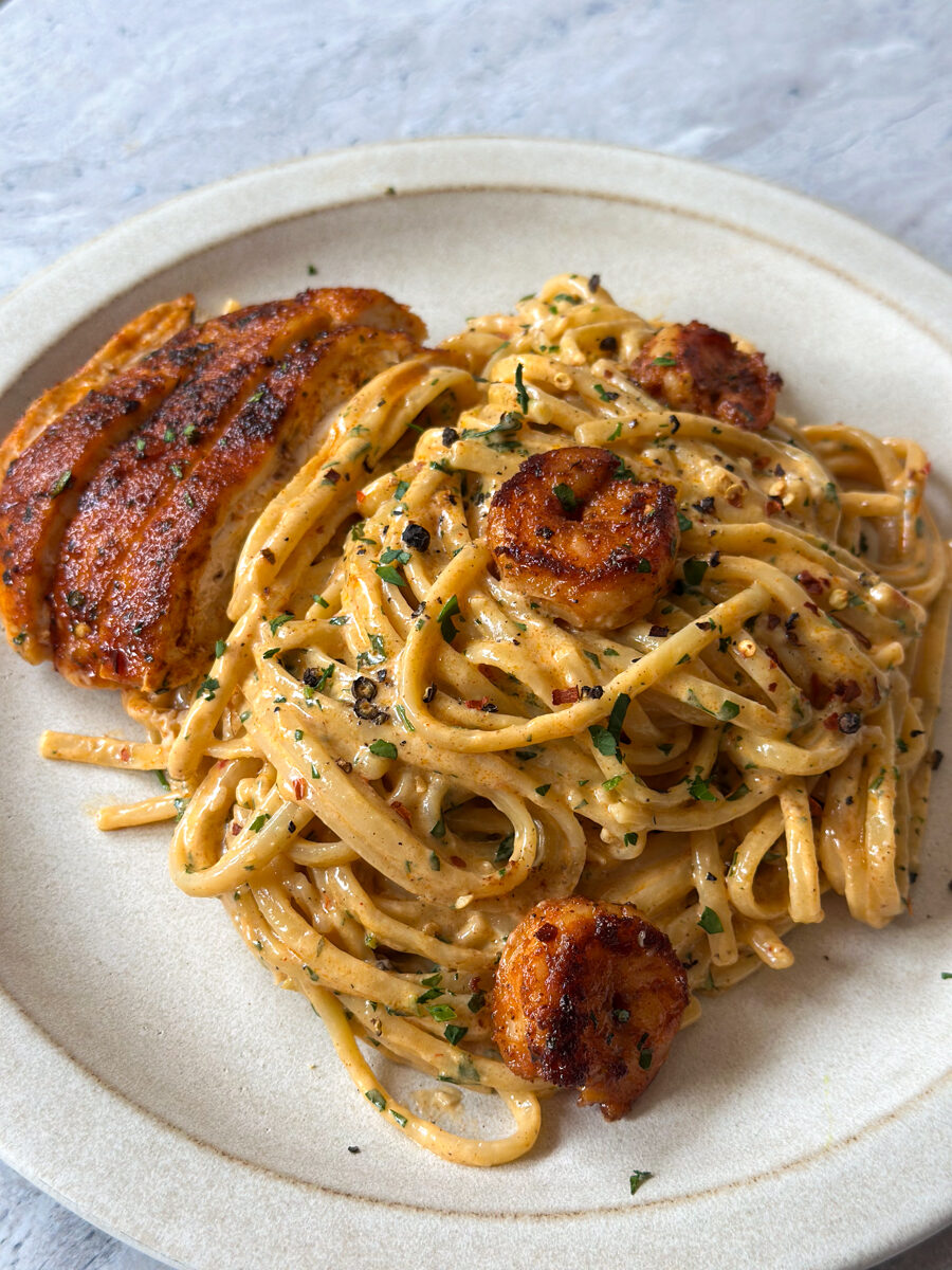 Alfredo pasta with chicken and shrimp