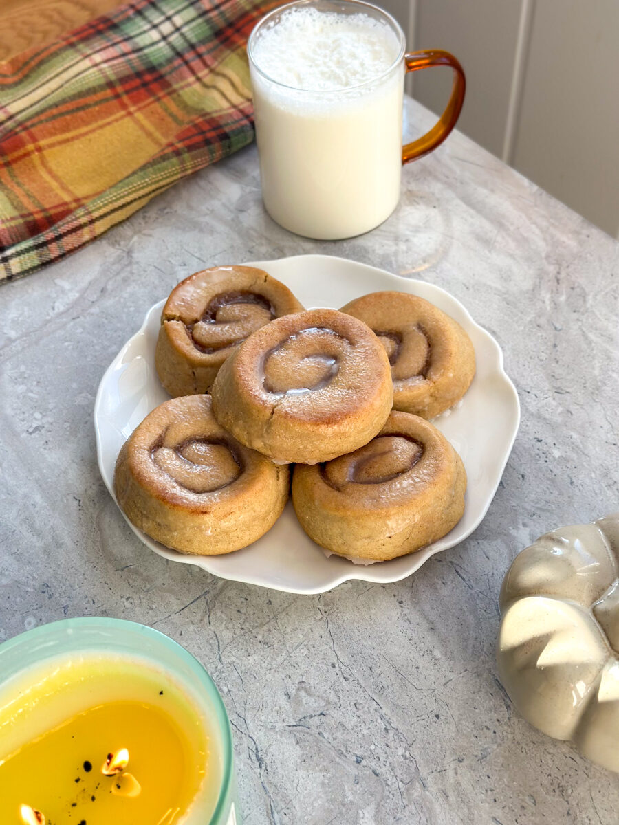 Cinnamon roll cookies