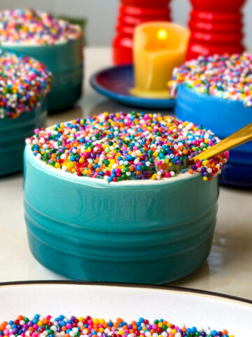 dot cakes