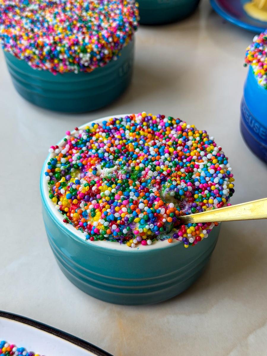 dot cakes