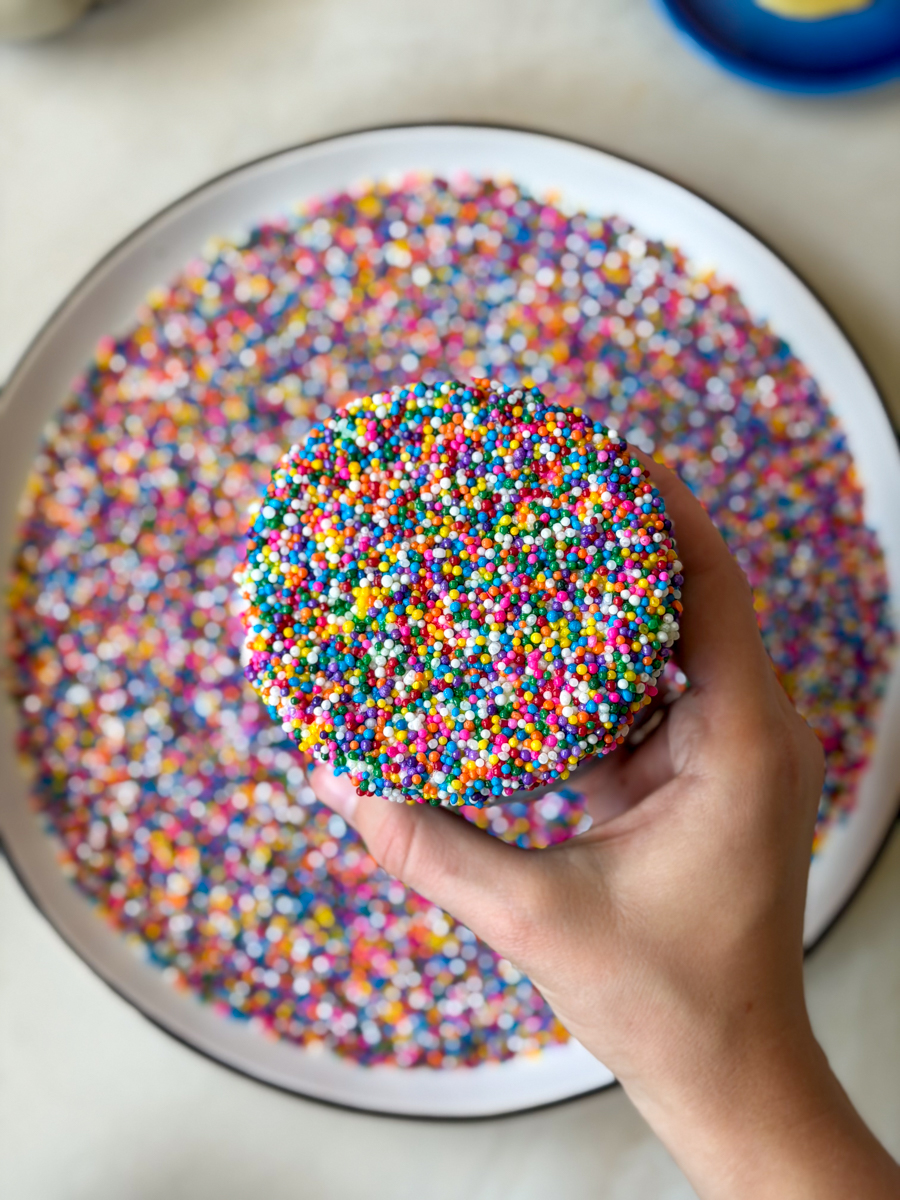 dot cakes
