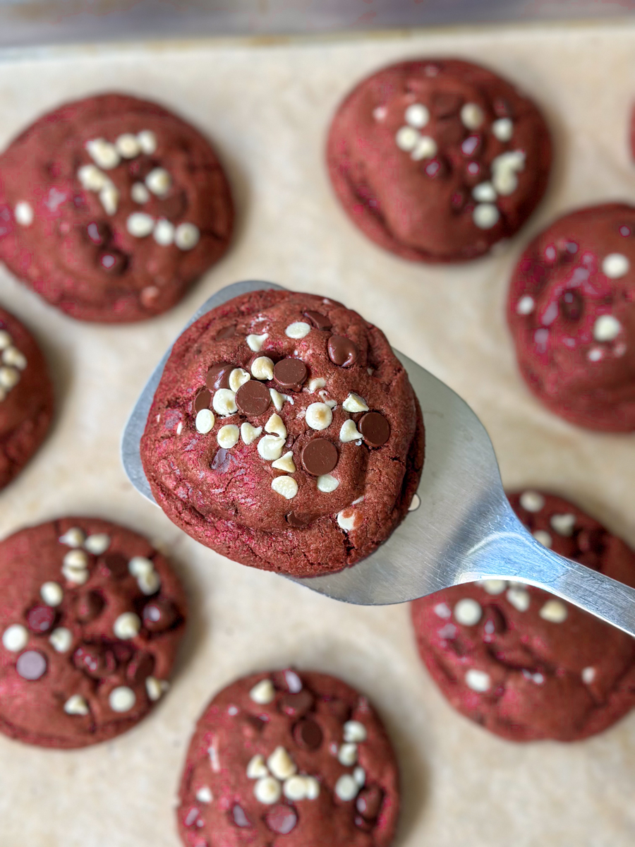 red velvet cookies